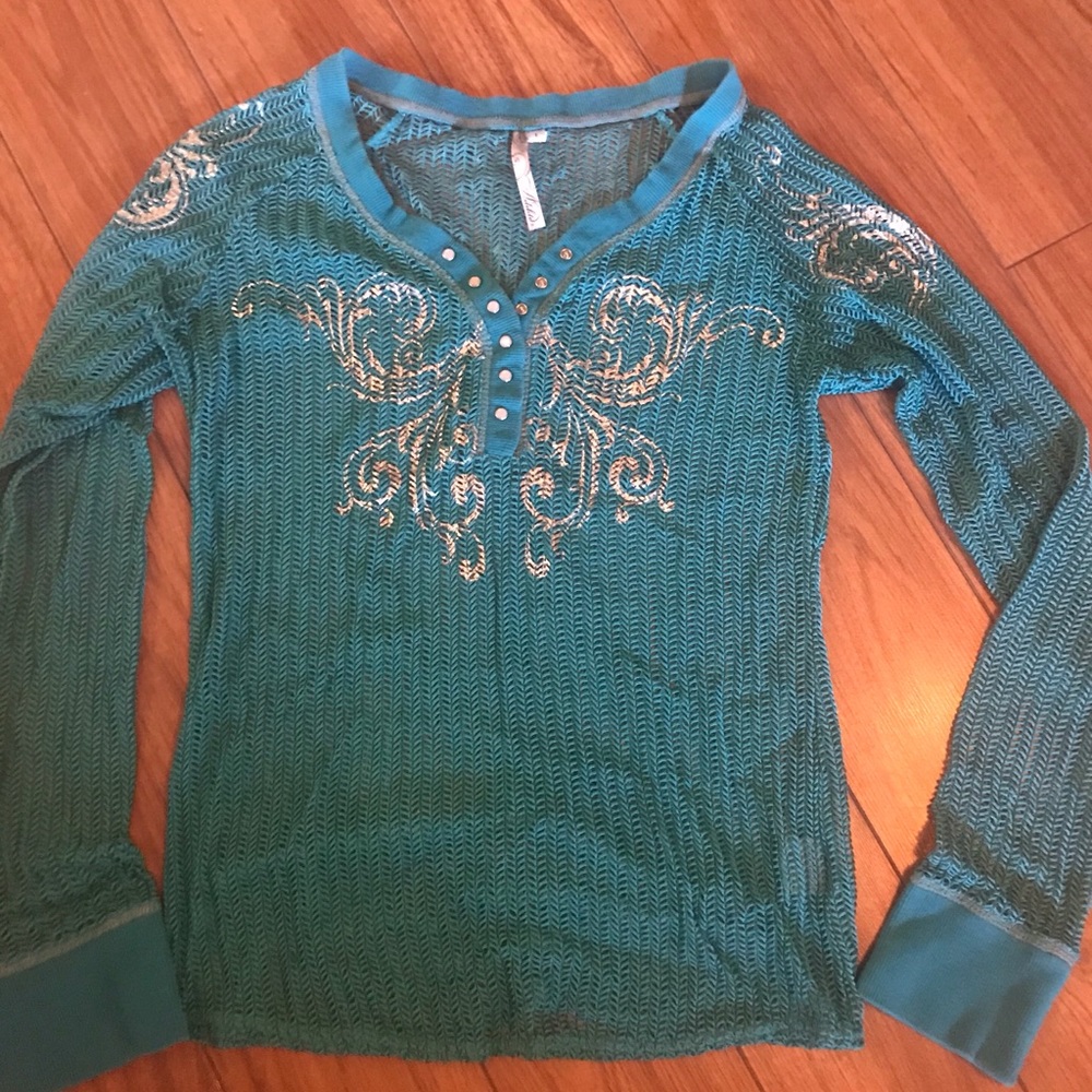 Adikto mesh style shirt